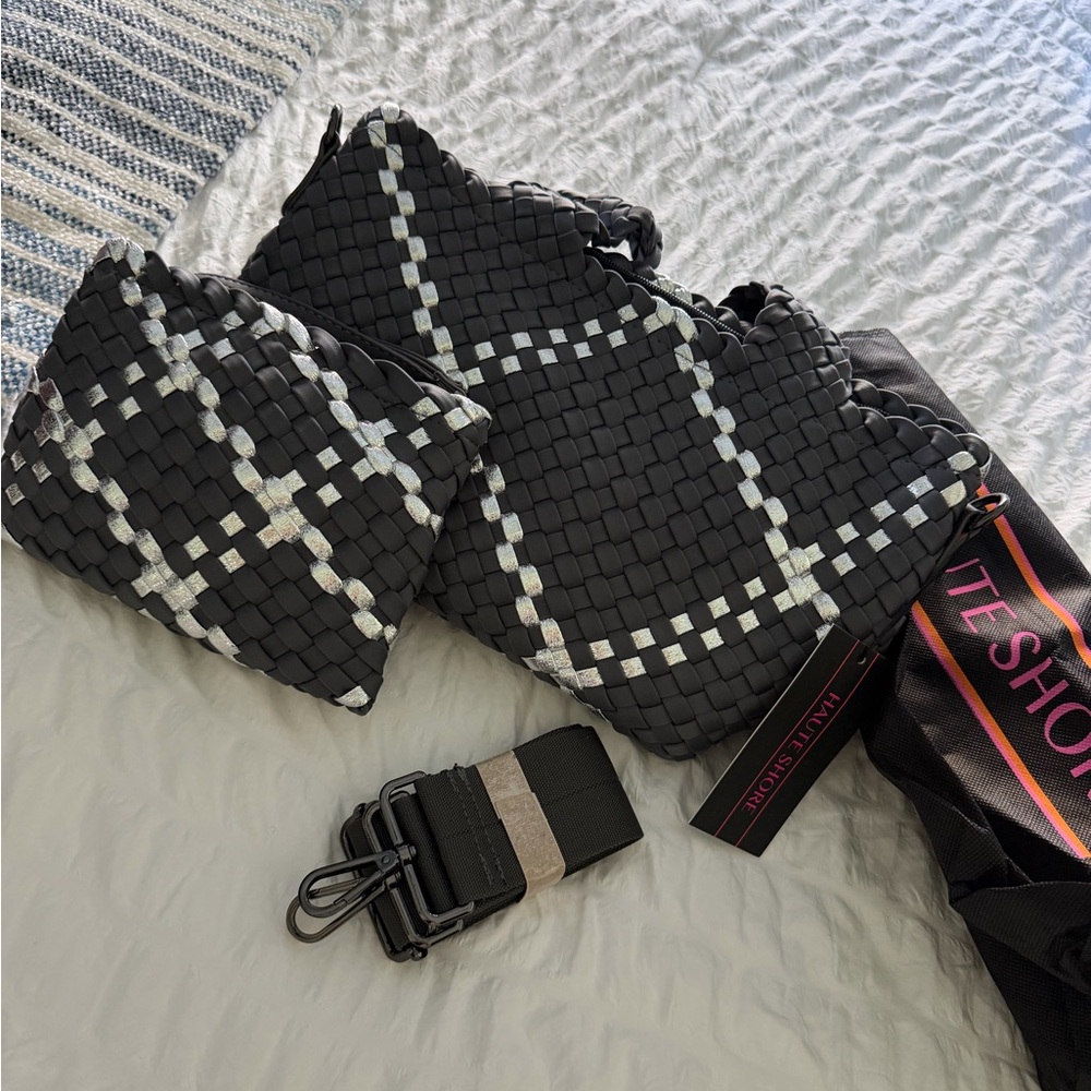 NWT HAUTE SHORE grey Mark Woven Tote and Pouch Set